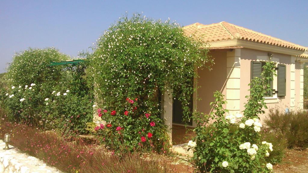 Korallis Villas Karavádhos 외부 사진