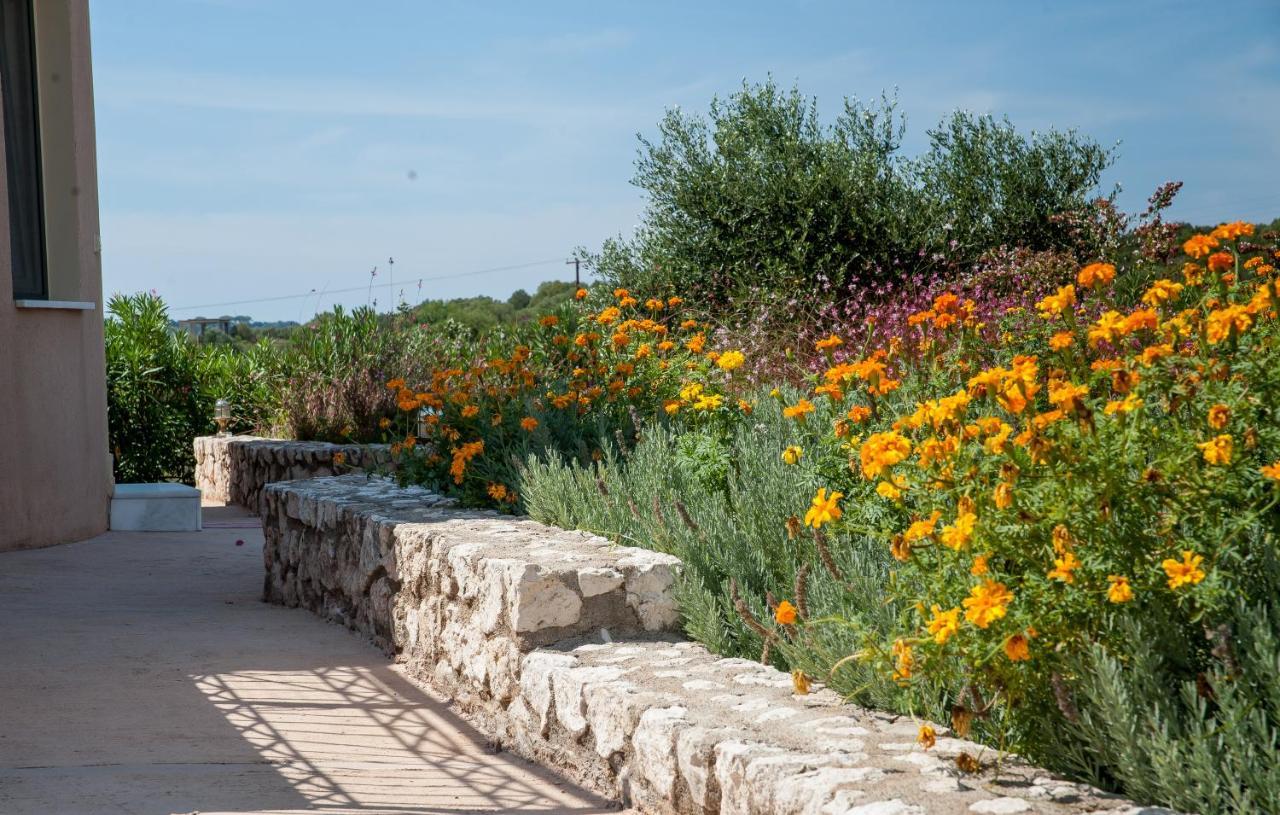 Korallis Villas Karavádhos 외부 사진